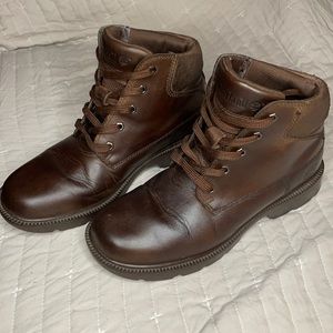 TIMBERLAND MEN brown leather 8 1/2 boot